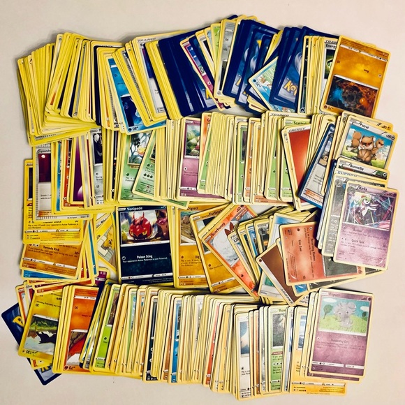 Pokémon cards.  Create your own mystery boxes/bundle/sets or let us do it for u - Picture 4 of 7